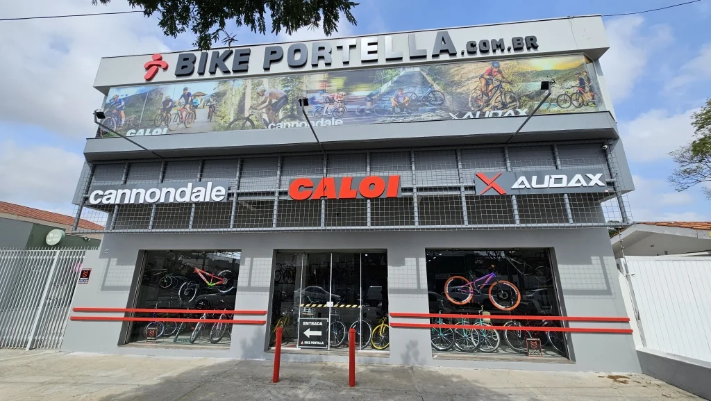 Fachada da loja Bike Portella em Curitiba